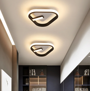 Lustra LED tavan forma triunghiulara 20W 1000lm, rama neagra mata, 3 temperaturi culoare, montaj aplicat coridor