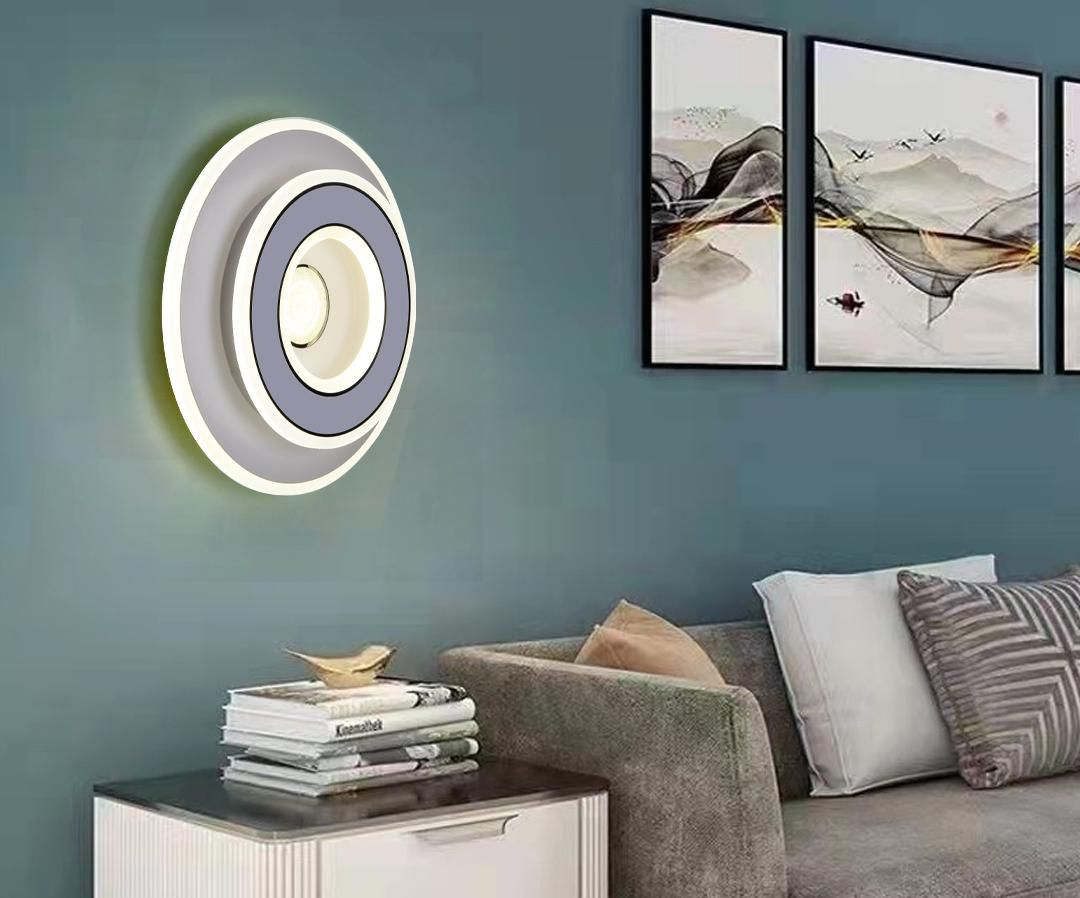 Plafoniera LED circulara 100W montata pe perete living, lumina calda, design modern cu inele