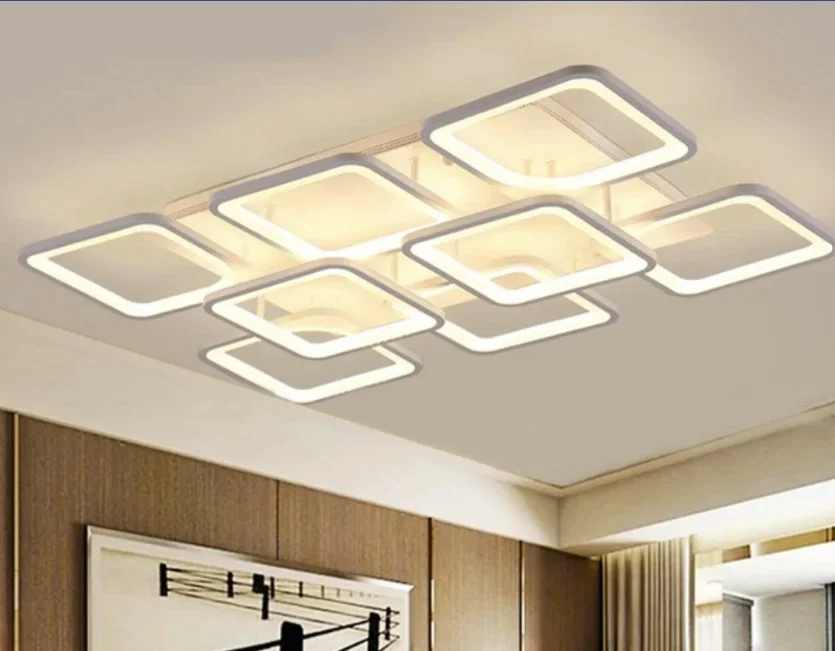 Plafoniera LED cu module patrate acril in camera cu perete din lemn, temperatura culoare calda reglabila