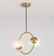 Lustra suspendata 2 globuri sticla cu fir decorativ, soclu E27, structura circulara metalica aurie, max 2x60W