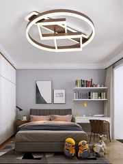 Lustra LED moderna 160W 4000lm, design geometric inel circular maro, montaj plafoniera, lumina reglabila, camera dormitor