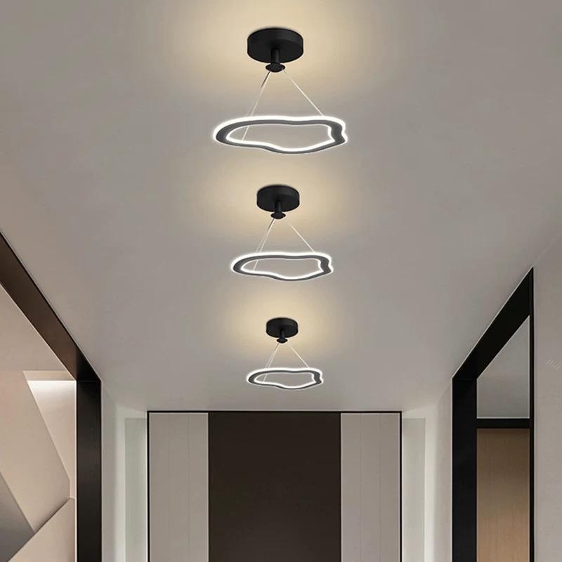 Lustra LED 27W forma organica negru, 3 functii lumina, suspendata pe tavan in hol modern