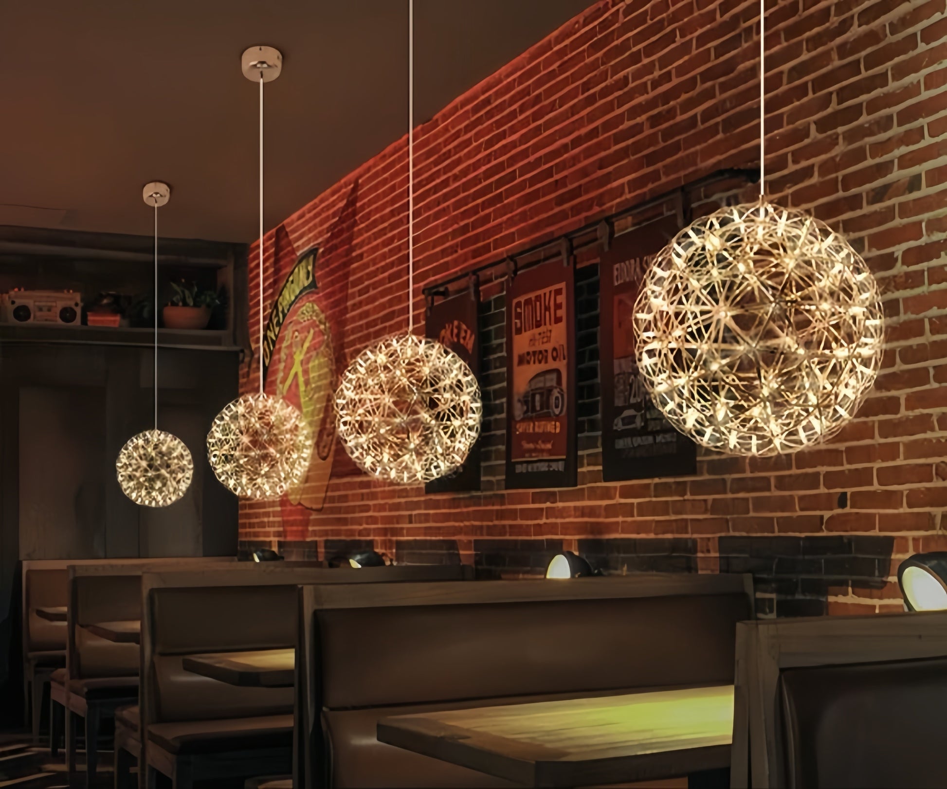 Lustra LED suspendata sferica 42W, temperatura reglabila 3000K-6500K, montaj tavan, efect decorativ in restaurant