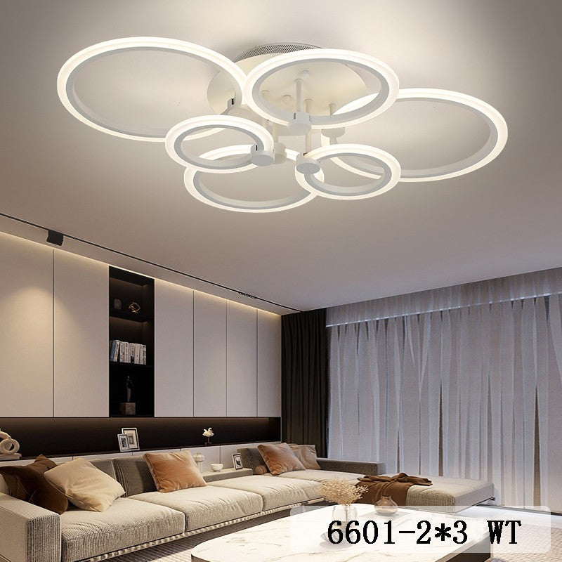 Lustra LED 6 cercuri montata in living modern, iluminare uniforma pentru camere pana la 35 mp