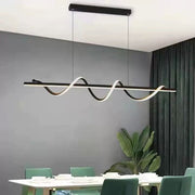 Lustra LED suspendata 106W cu design val negru-alb, temperatura reglabila 3000-6500K, deasupra mesei de dining