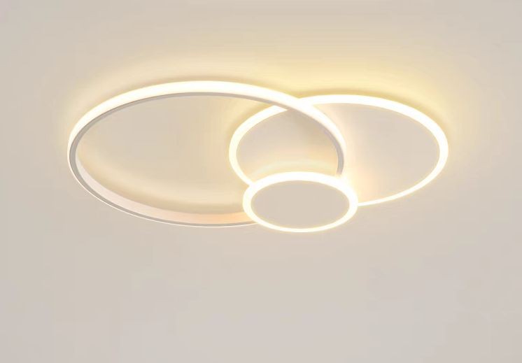Plafoniera LED 114W cu trei inele concentrice, lumina reglabila 3000K-6500K, IP20, montaj tavan, design alb mat
