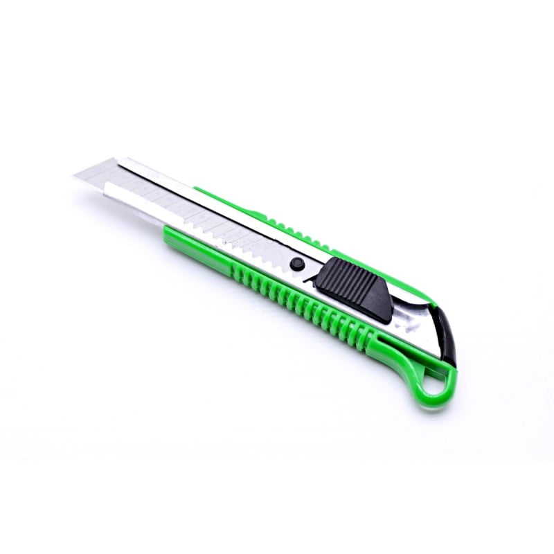 Cutter Plastic Dur cu Sistem de Blocare, Lama 18MM, Suport culisant cromat