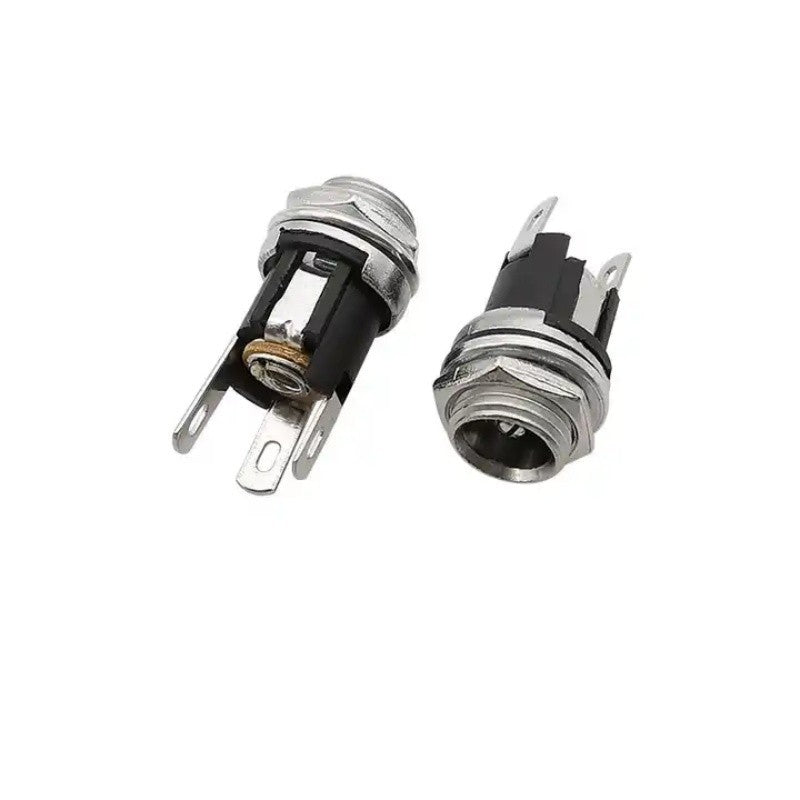 Mufa de Alimentare DC 2,1mm Mama de Plastic / Montabila